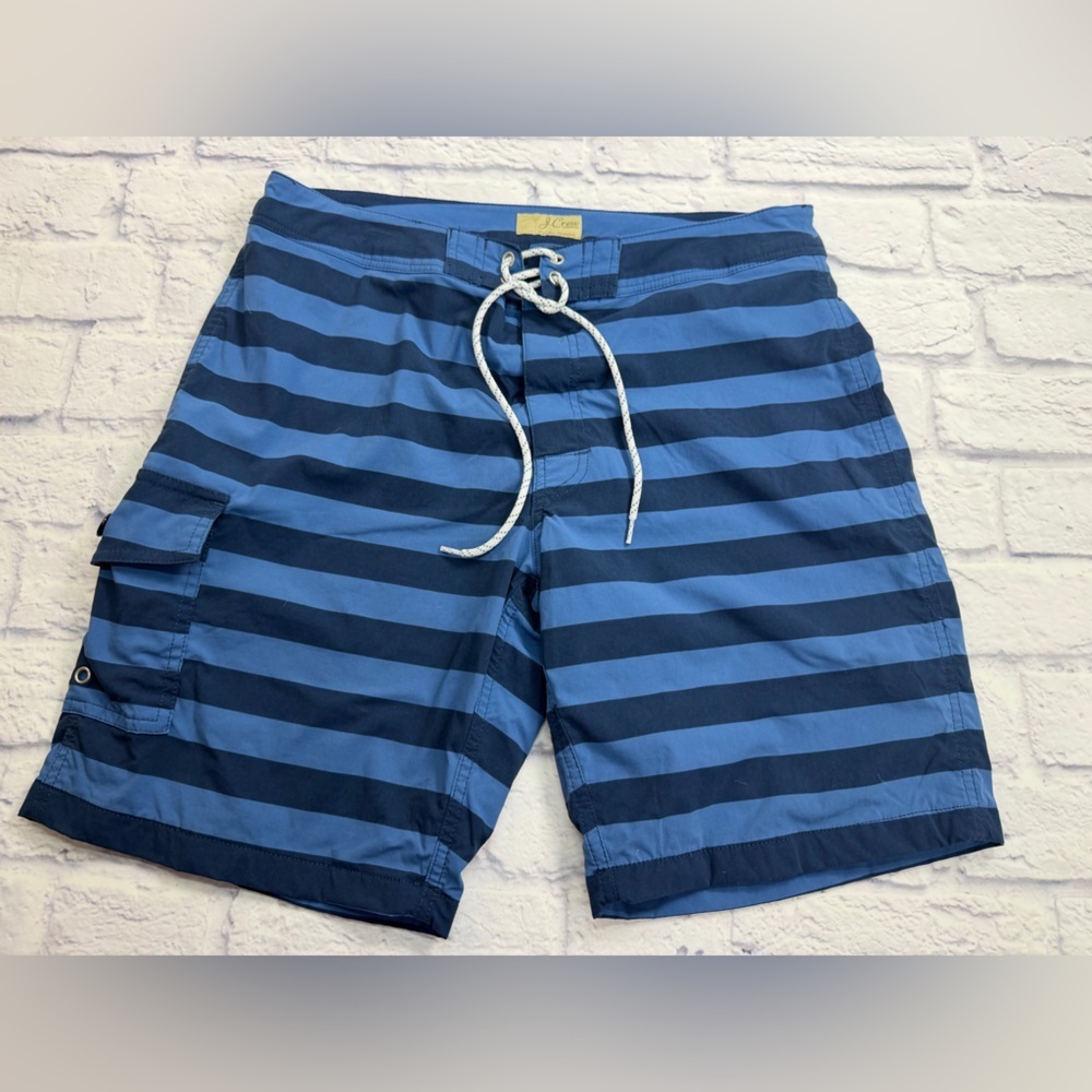 J. Crew Men’s Horizontal Stripe Swim Board Shorts in Navy & Sky Blue. Size 32/M.